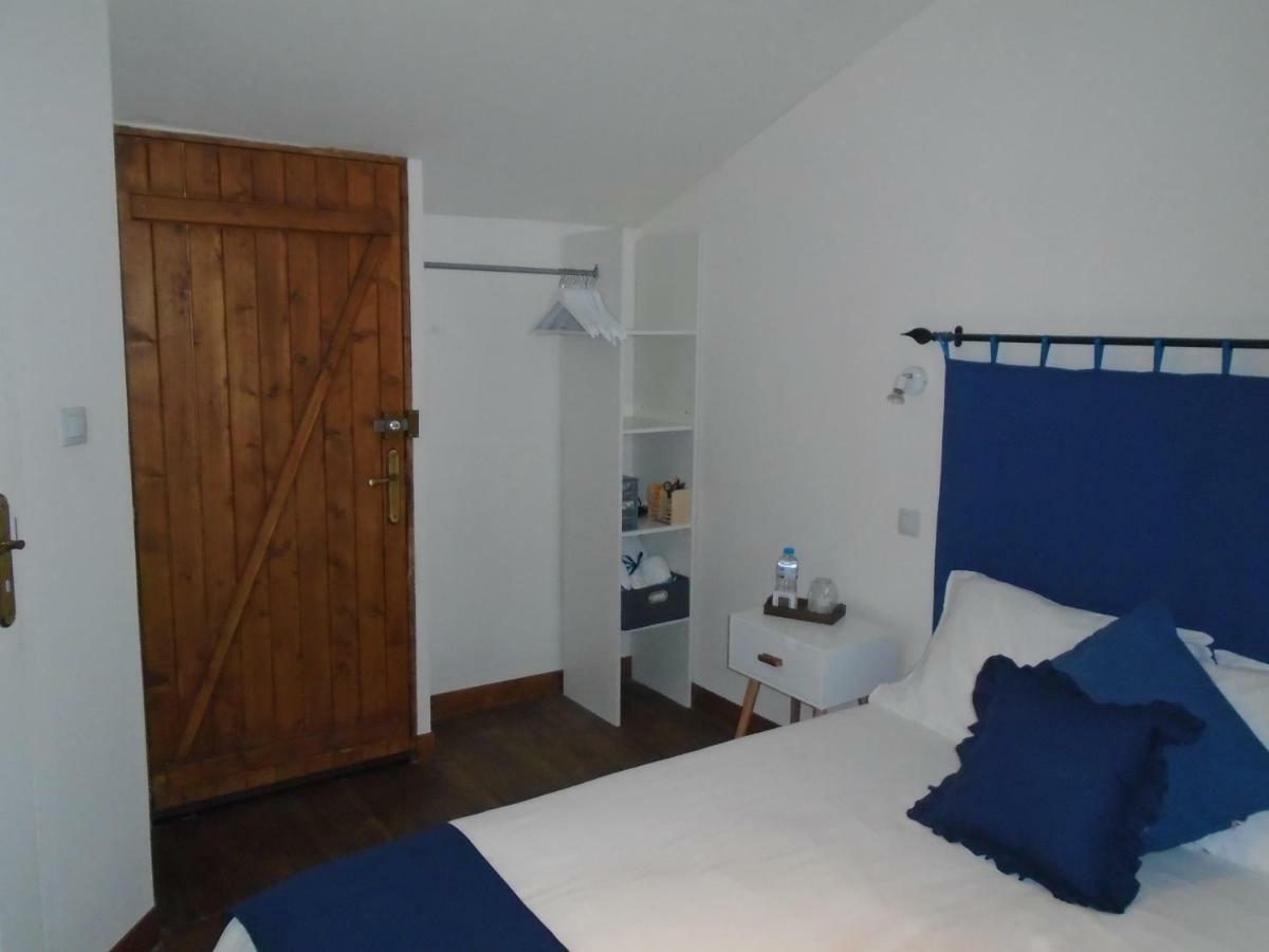 Bed and Breakfast 43 Rue Des Quarts Ménesplet Exterior foto